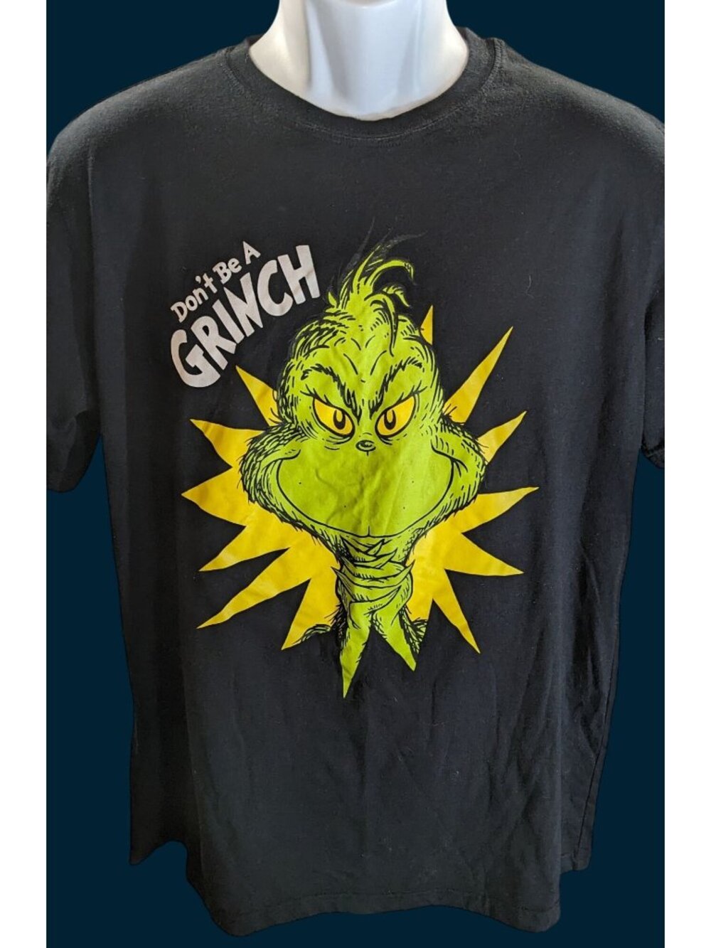 Dr. Seuss "Dont Be A Grinch" Graphic T-Shirt